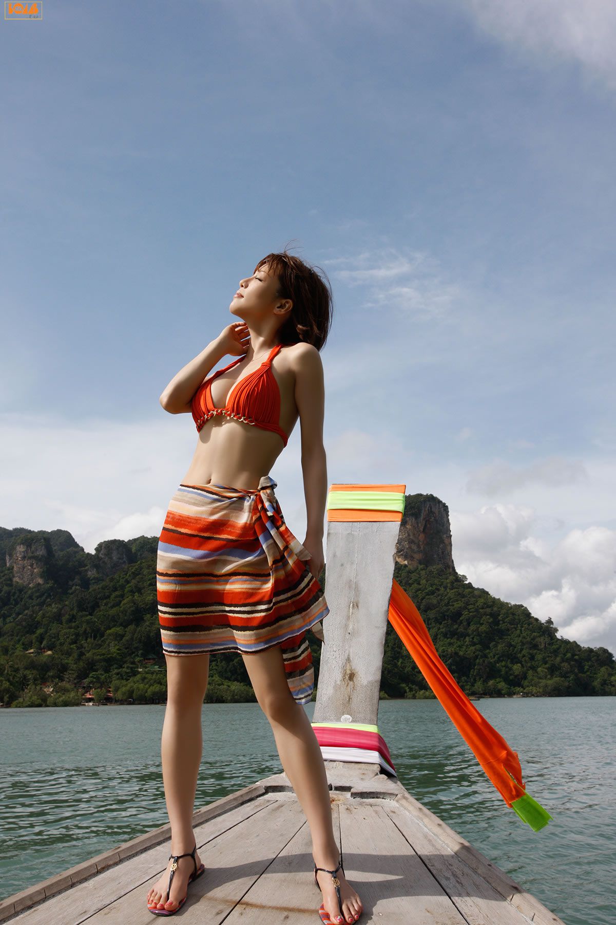 [BOMB.tv] 2012.10 Shaku Yumiko 釈由美子 [51P]