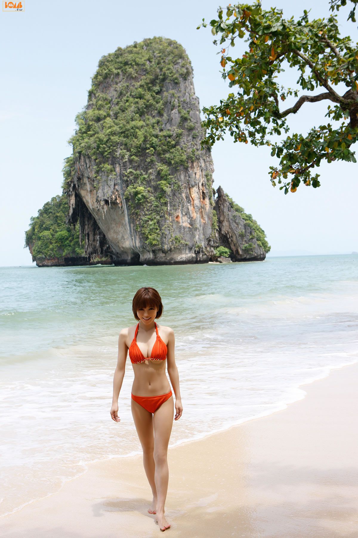 [BOMB.tv] 2012.10 Shaku Yumiko 釈由美子 [51P]
