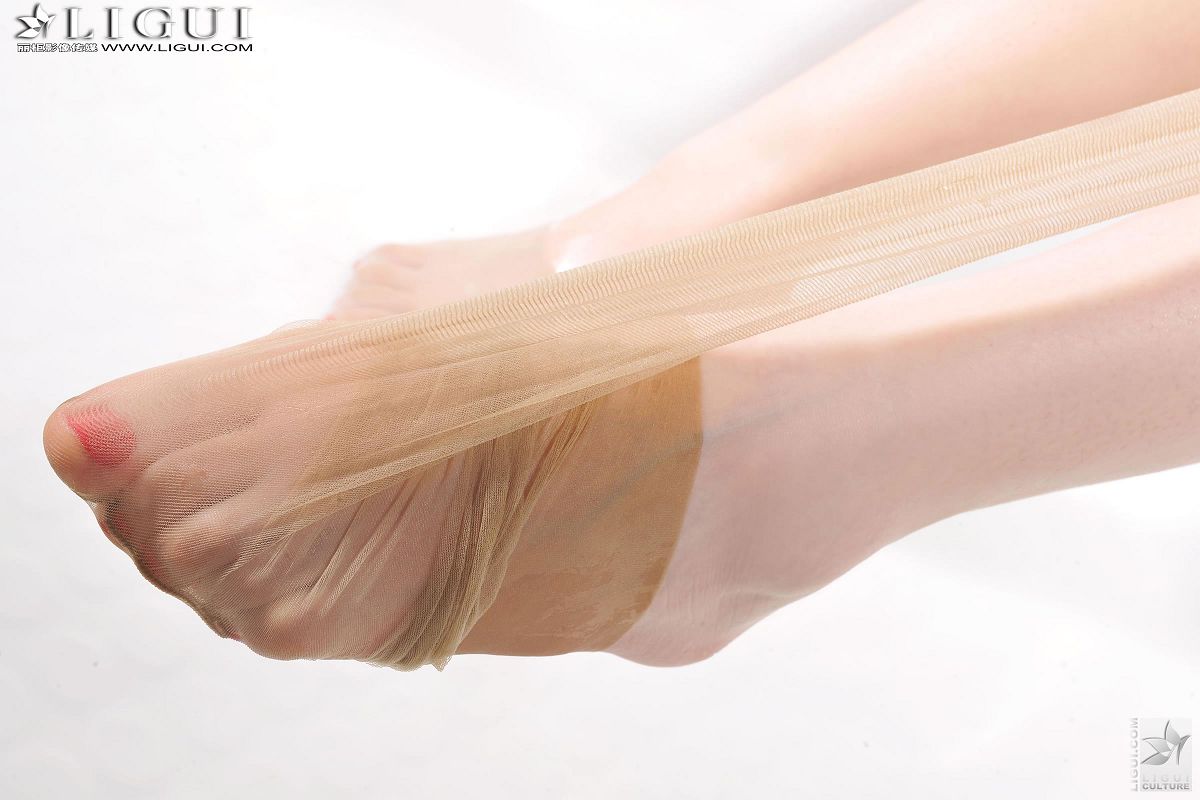 [Ligui] 丽柜 2013.09.02 Model 菲菲 [44P]