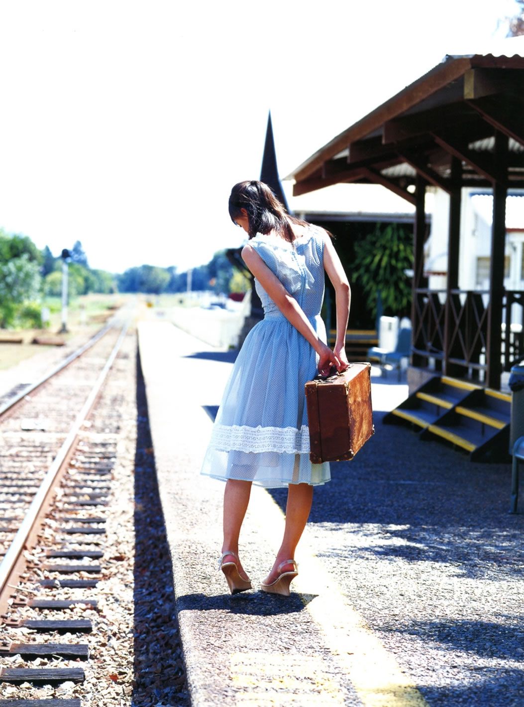[唯美写真] 2013.08.19 小松彩夏 Ayaka Komatsu《Moon Doll》 [23P]