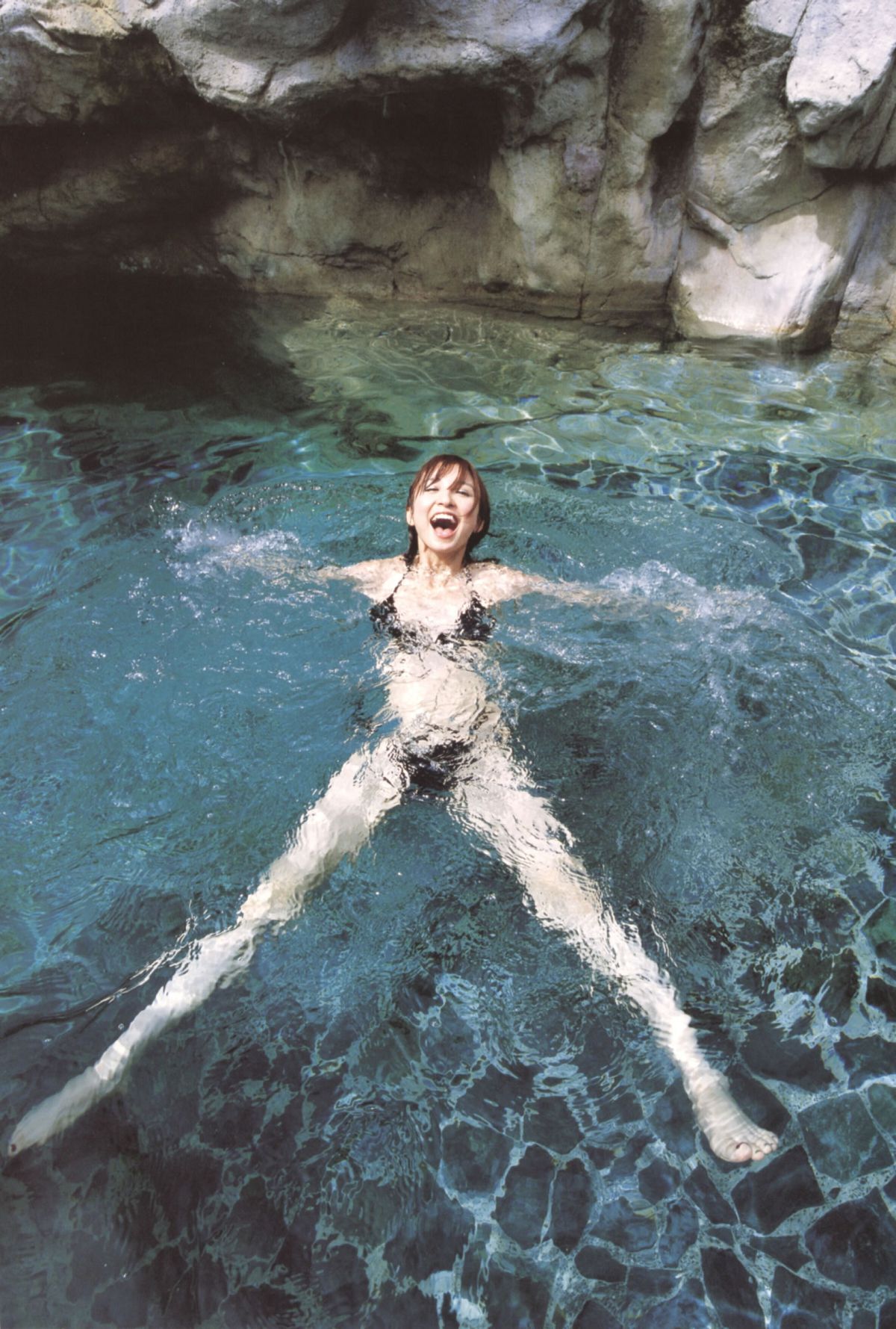 [唯美写真] 2013.08.21 篠田麻里子 Mariko Shinoda《Pendulum》 [92P]