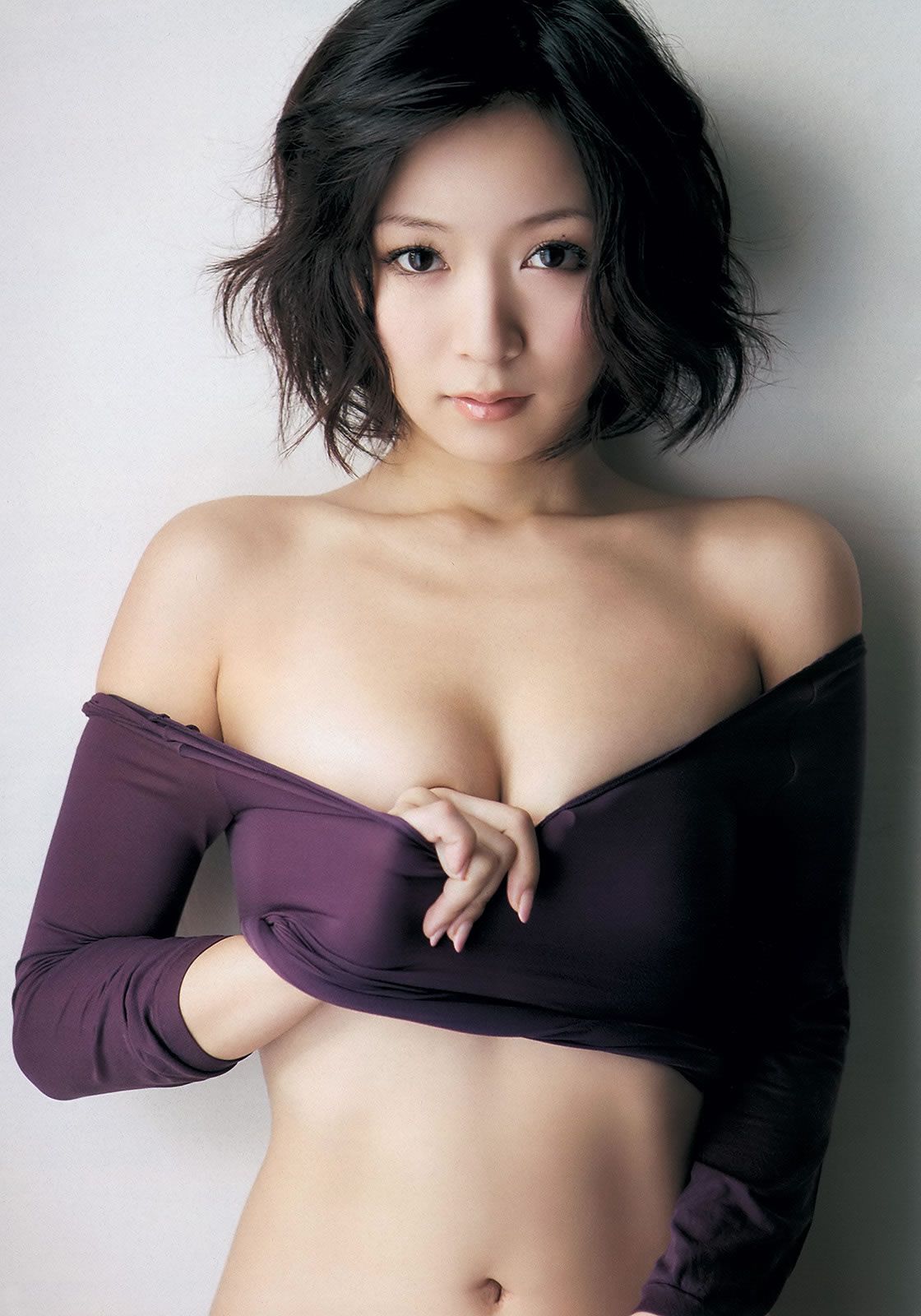 [Weekly Playboy] 2013.09.11 No.38 横山由依 佐々木希 小池里奈 倉持明日香 [40P]
