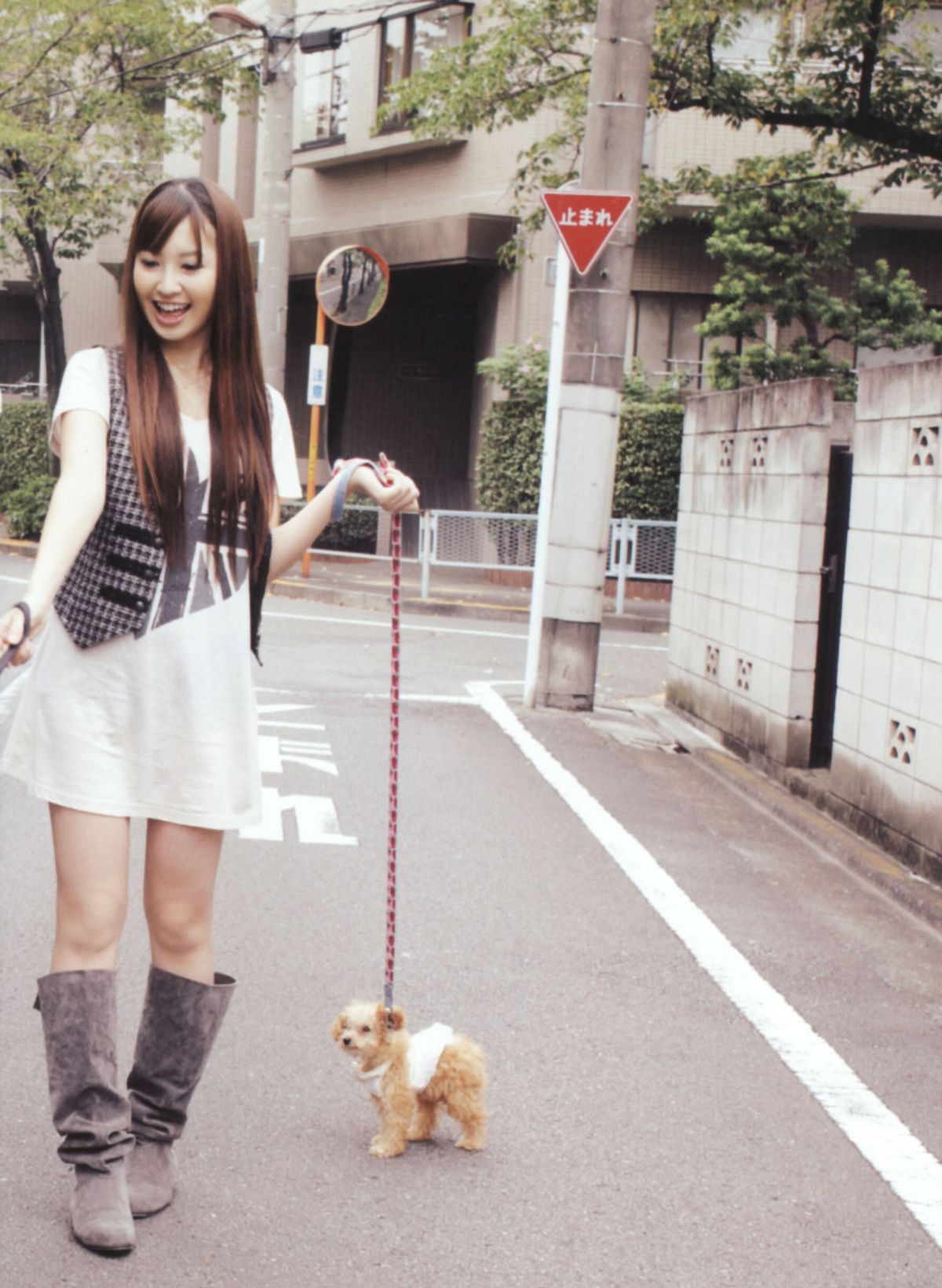 [唯美写真] 2013.08.18 小嶋阳菜 Haruna Kojima《First Photobook》 [95P]