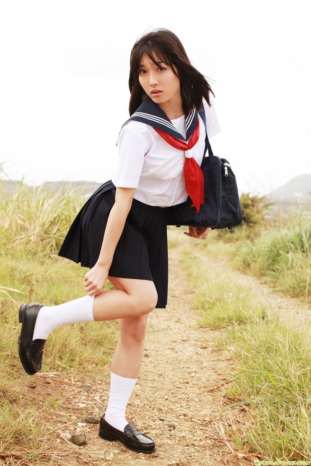 [DGC] 2013.09 NO.1113 Gravure Idols Anna Konno 今野杏南 [100P]