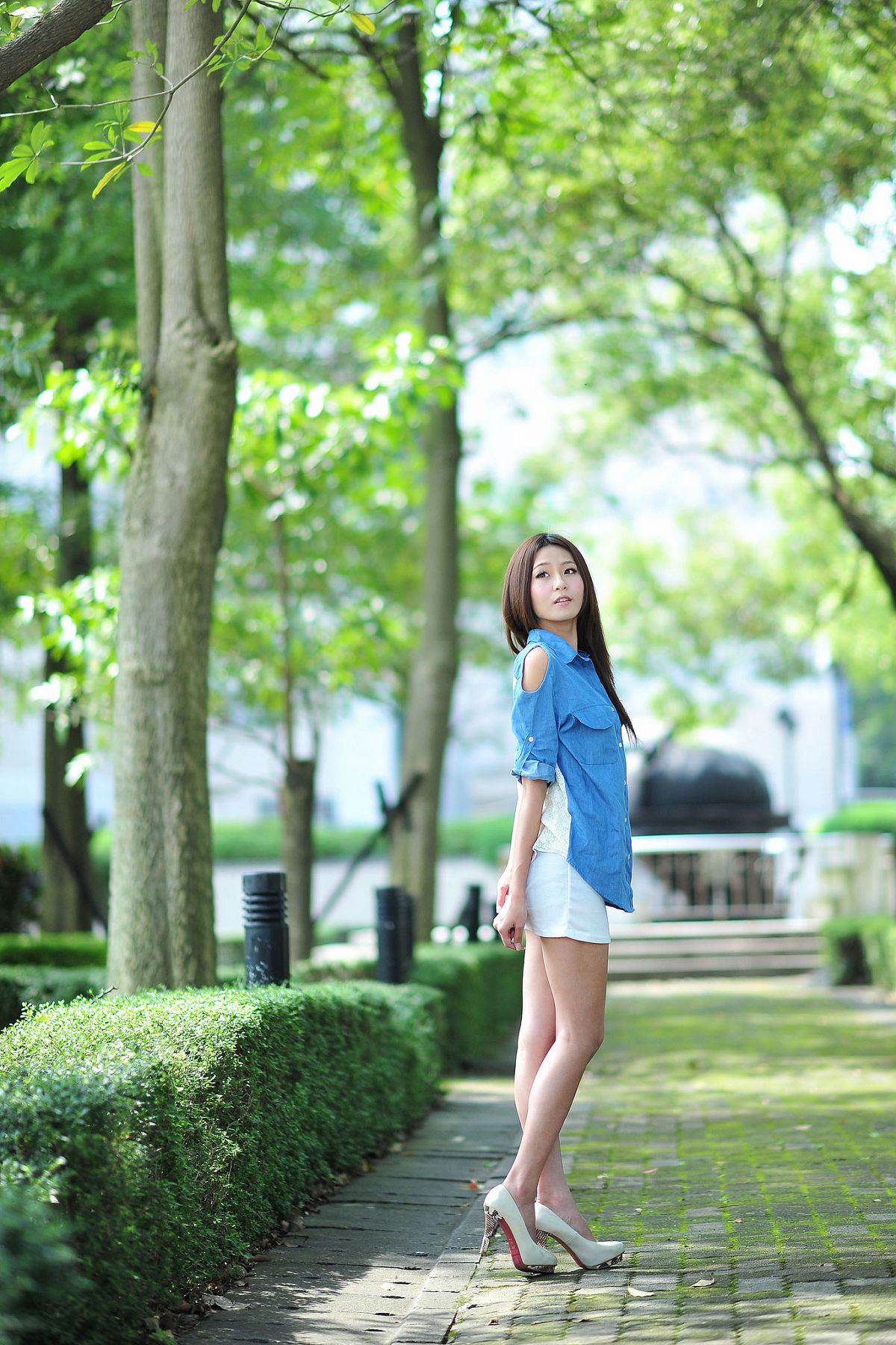 [beautyleg] 美女winnie美腿制服唯美外拍 [88P]