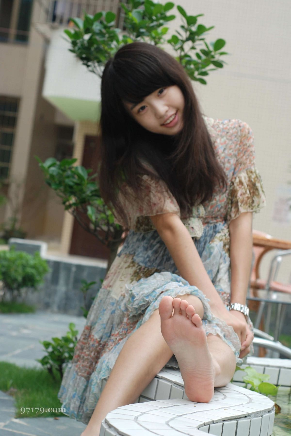 [网络收集] 2013.11.01 美女弯弯池中秀玉足 [58P]