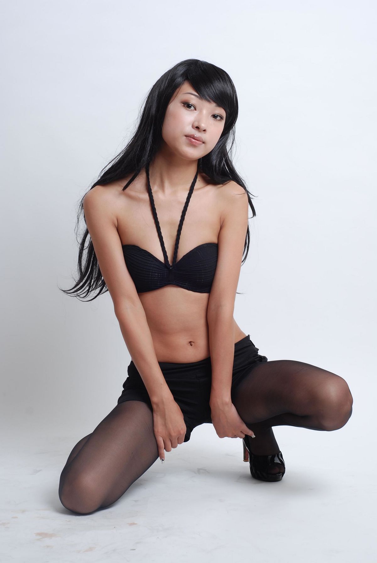 [网络收集] 2013.10.30 靓丽美女棚拍黑丝 [55P]