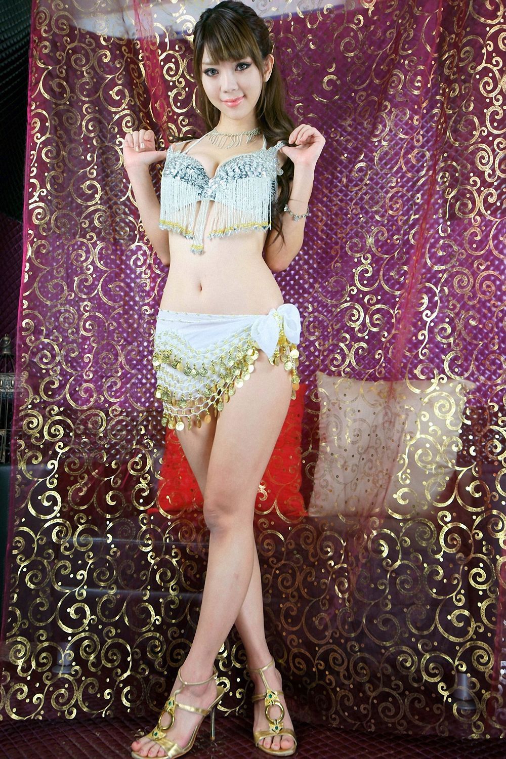 [网络收集] 2013.10.09 性感美女欢欢 [40P]