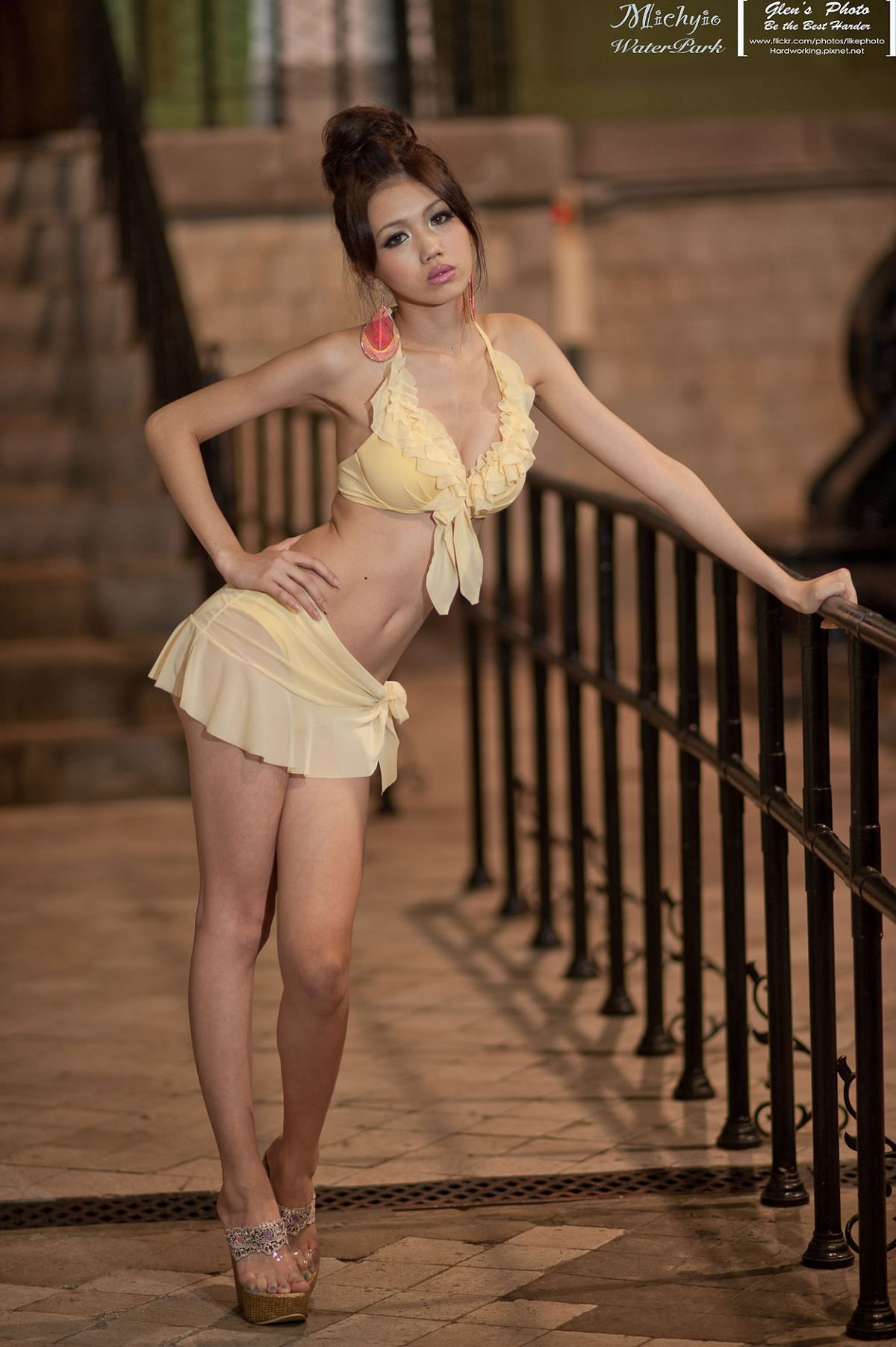 [网络收集] 2013.11.17 夏日清爽内衣秀美腿 [36P]