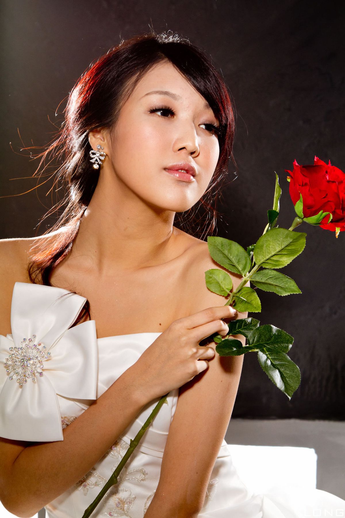 [BEAUTYLEG番外篇] 2013.12.16 棚拍 Jill（瑋廷）婚紗之白 [33P]