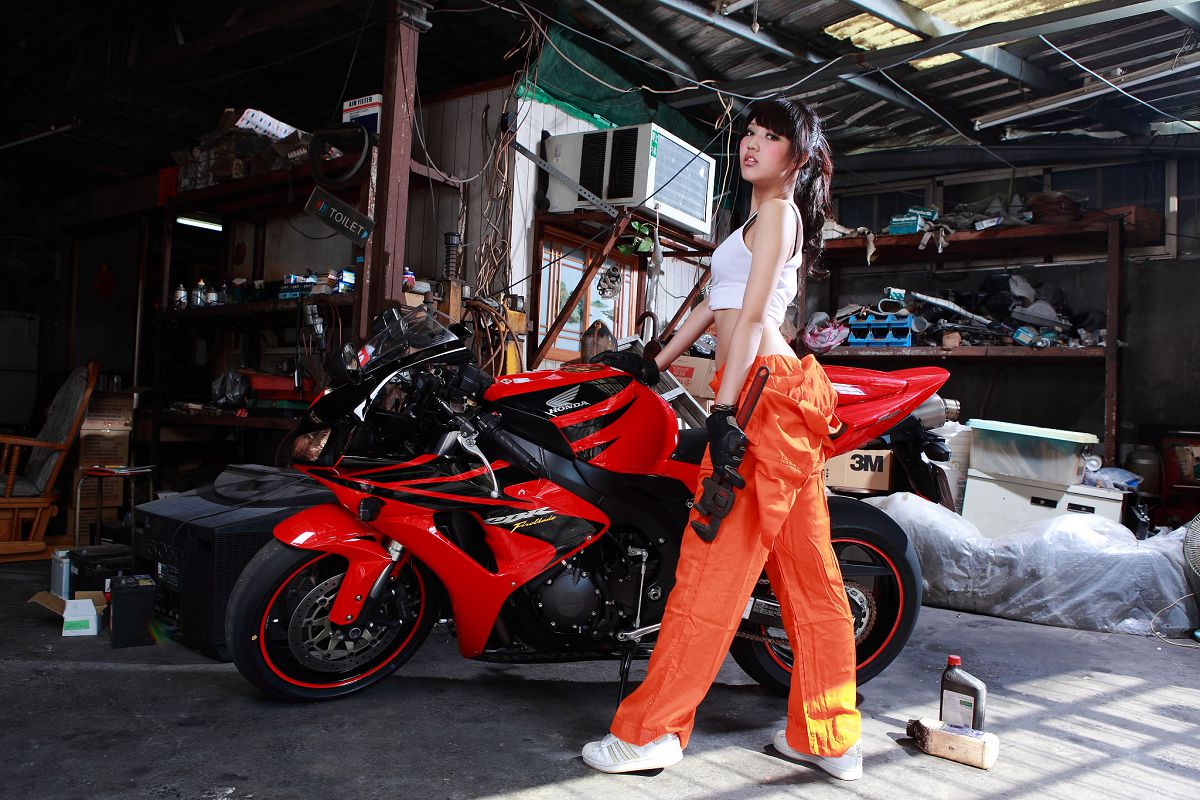 [BEAUTYLEG番外篇] 2013.12.19 黑丝教主Jill(玮廷) [80P]
