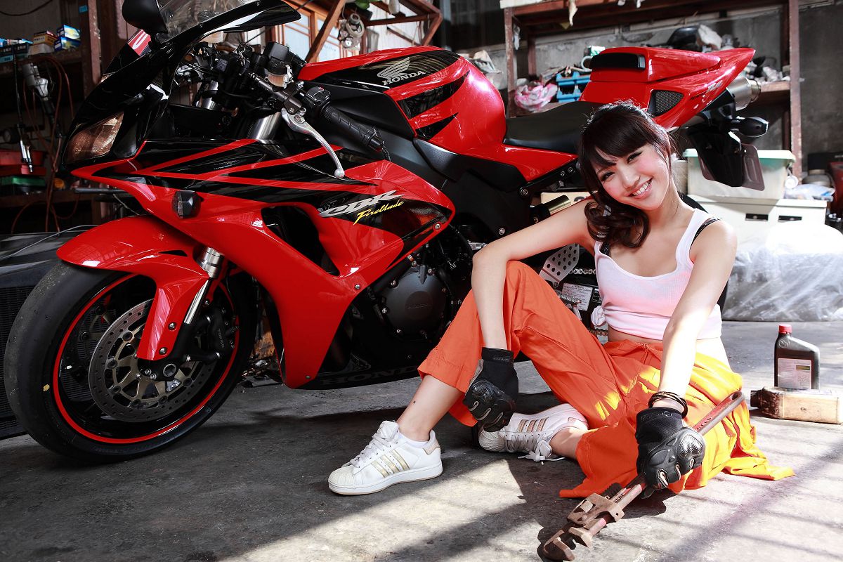 [BEAUTYLEG番外篇] 2013.12.19 黑丝教主Jill(玮廷) [80P]