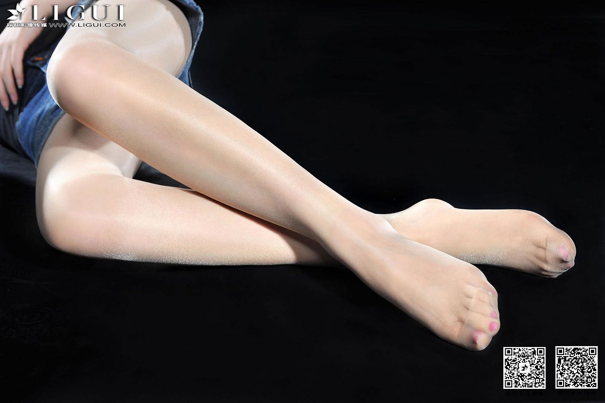 [Ligui] 丽柜 2013.12.25 Model 允儿 [32P]
