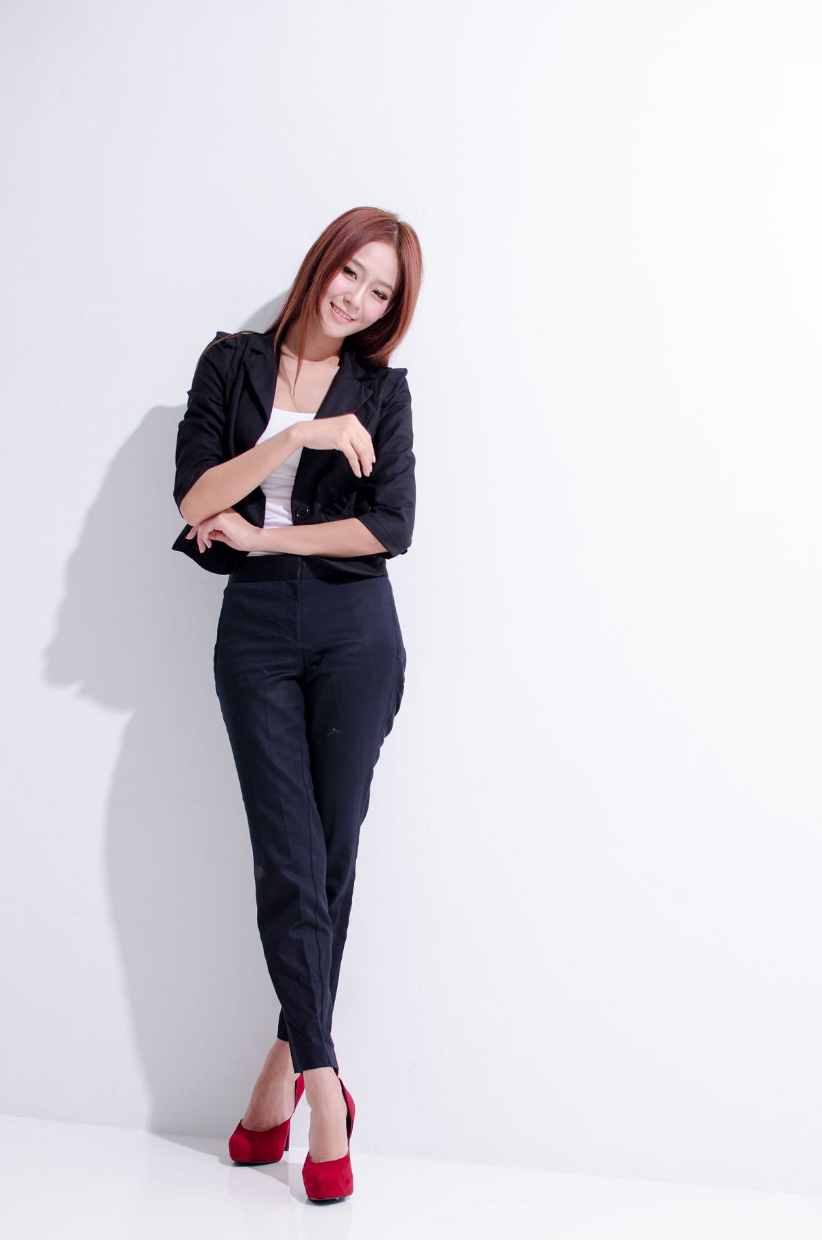 [Beautyleg] 模特周边 2014.01.11 小雪winnie-琴二棚 時尚調 职业装秀 [42P]