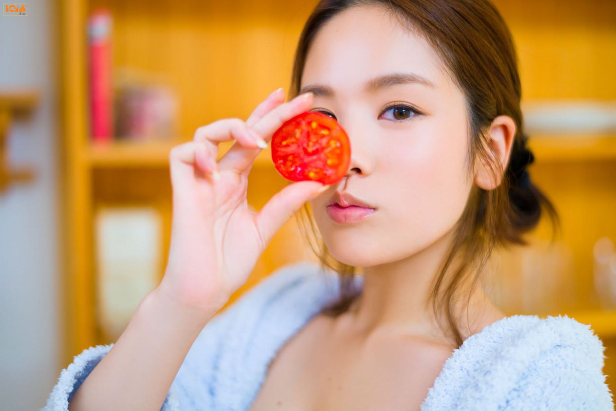 [BOMB.tv] 2014.01.01 GRAVURE Channel 2014年01月号 Miwako Kakei 筧美和子 [61P]