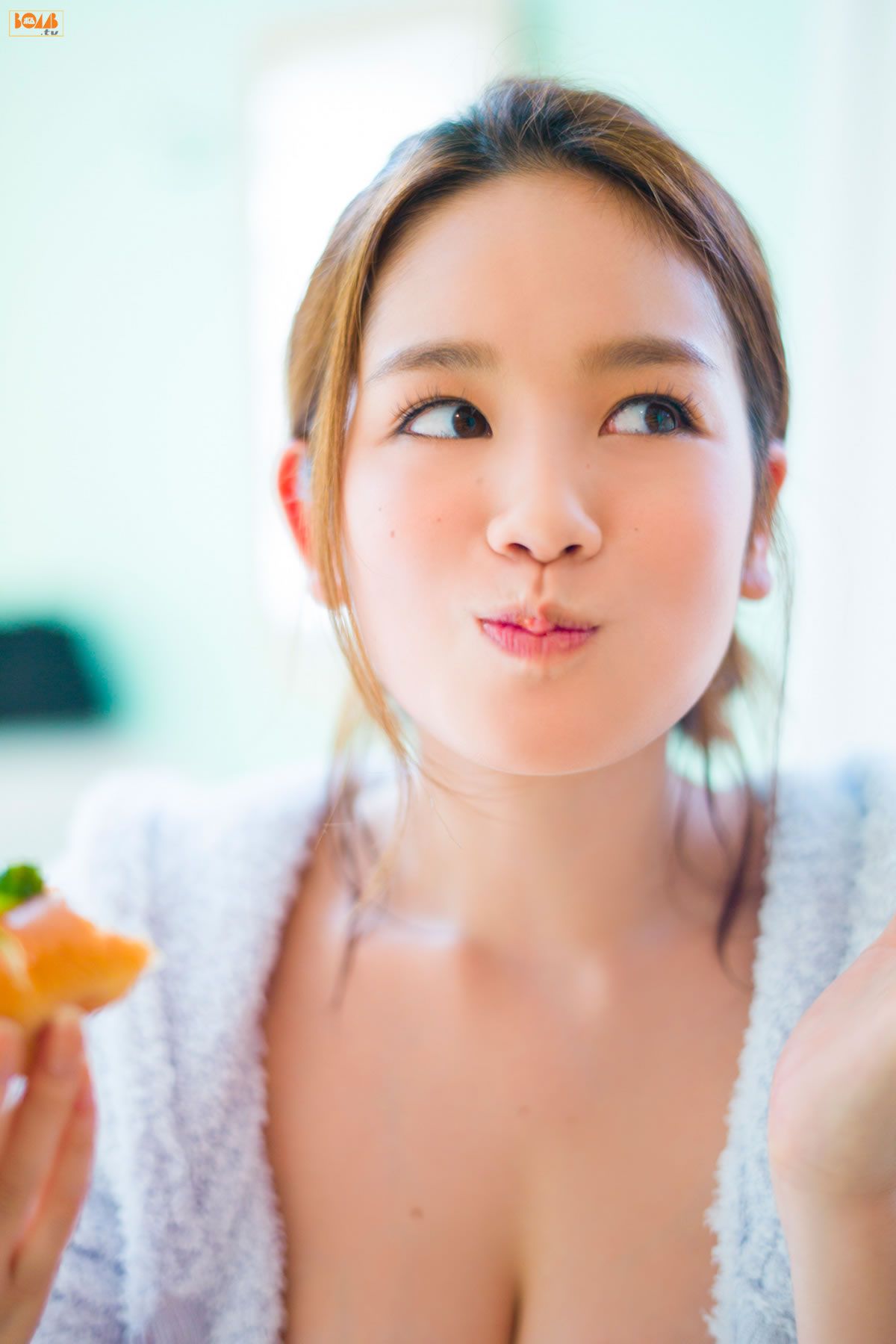 [BOMB.tv] 2014.01.01 GRAVURE Channel 2014年01月号 Miwako Kakei 筧美和子 [61P]