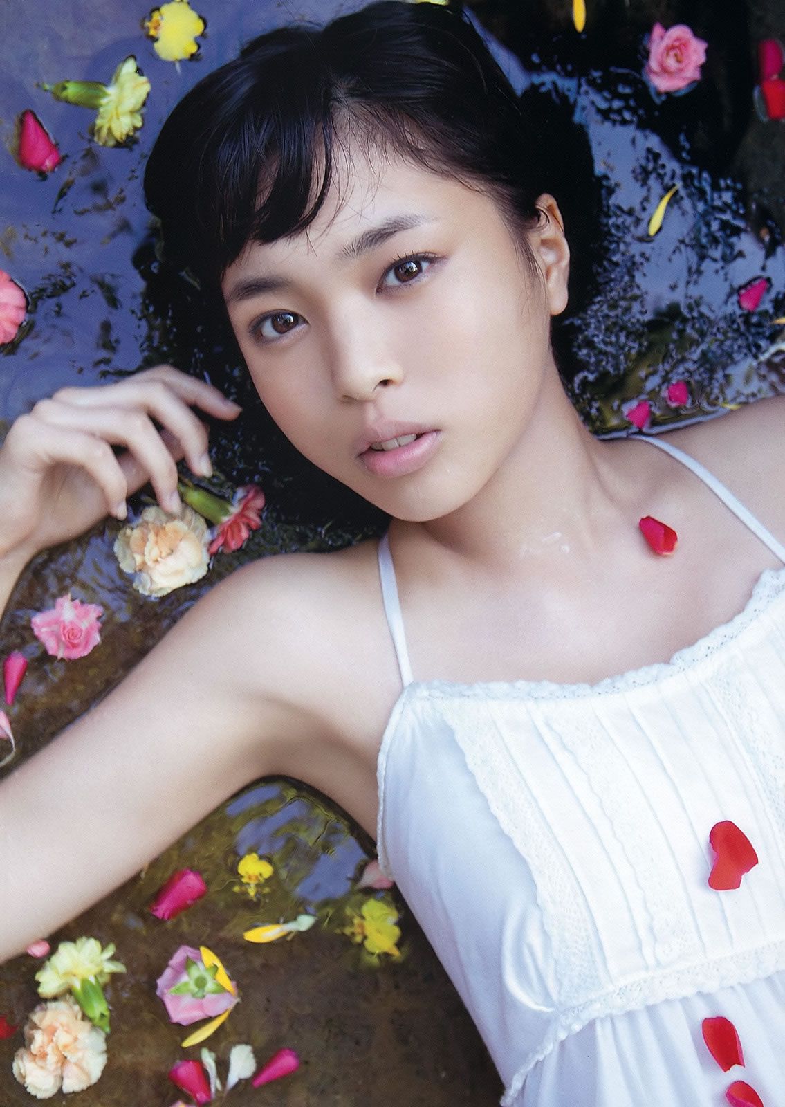 [Young Animal] 2012 No.05 06 吉木りさ 荒井萌 小仓奈々 小池里奈 篠崎爱 葵つかさ [39P]