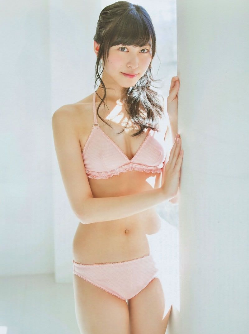 [BUBKA] 2014 No.04 05 白石麻衣 向田茉夏 小嶋真子 [46P]