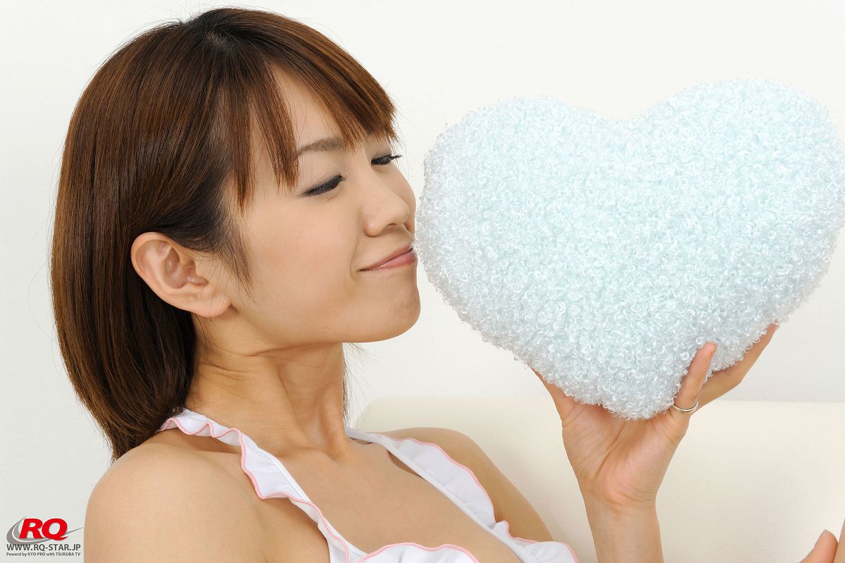 [RQ-STAR] NO.00056 Kotomi Kurosawa 黒沢琴美 Swim Suits White [70P]