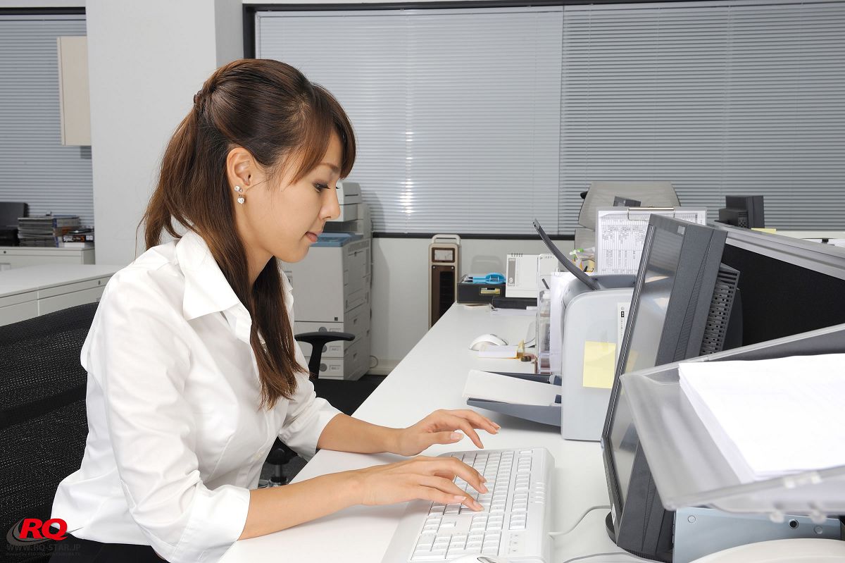 [RQ-STAR] NO.00062 Tomoe Nakagawa 中川知映 Office Lady [44P]