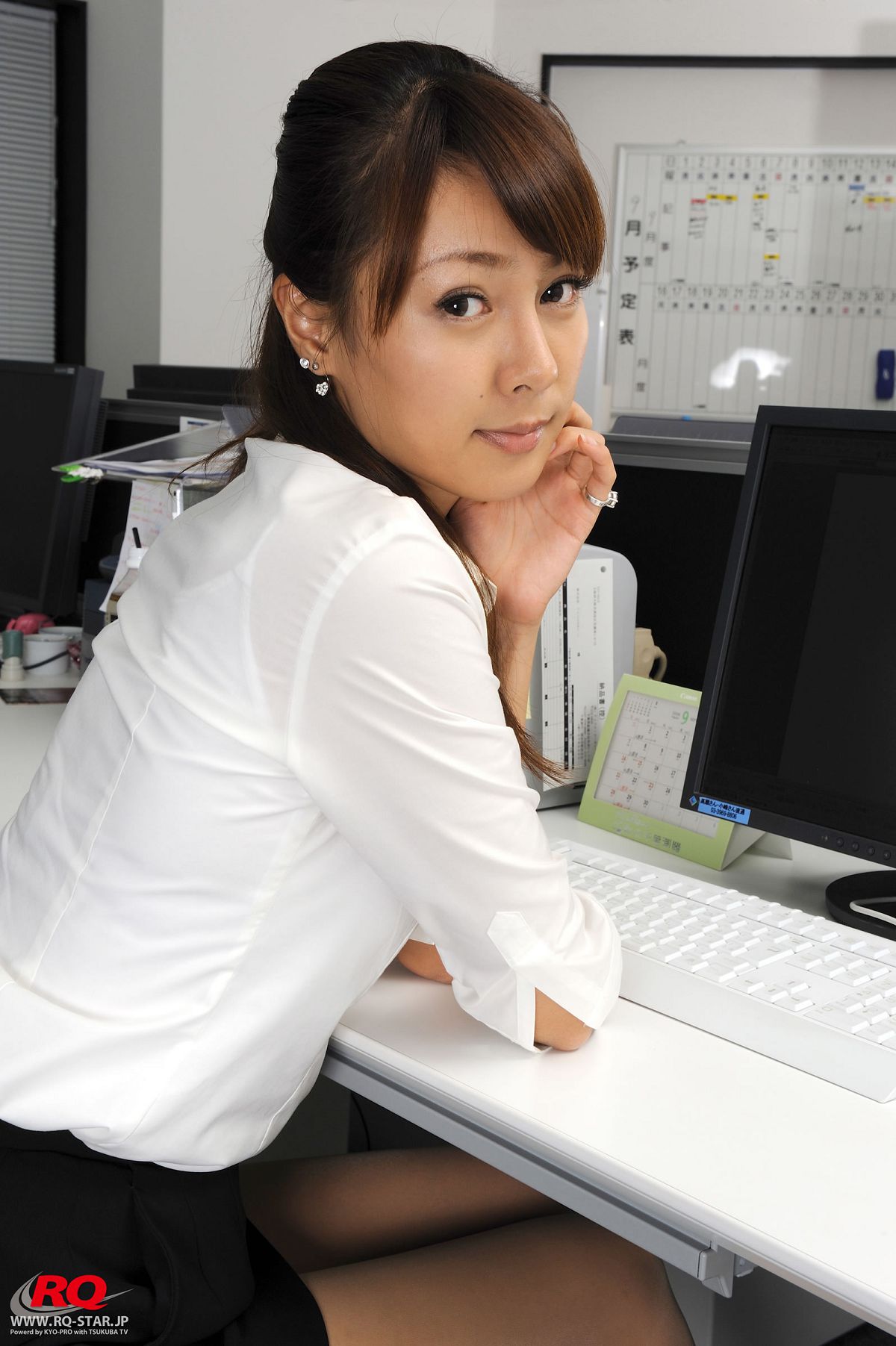 [RQ-STAR] NO.00062 Tomoe Nakagawa 中川知映 Office Lady [44P]