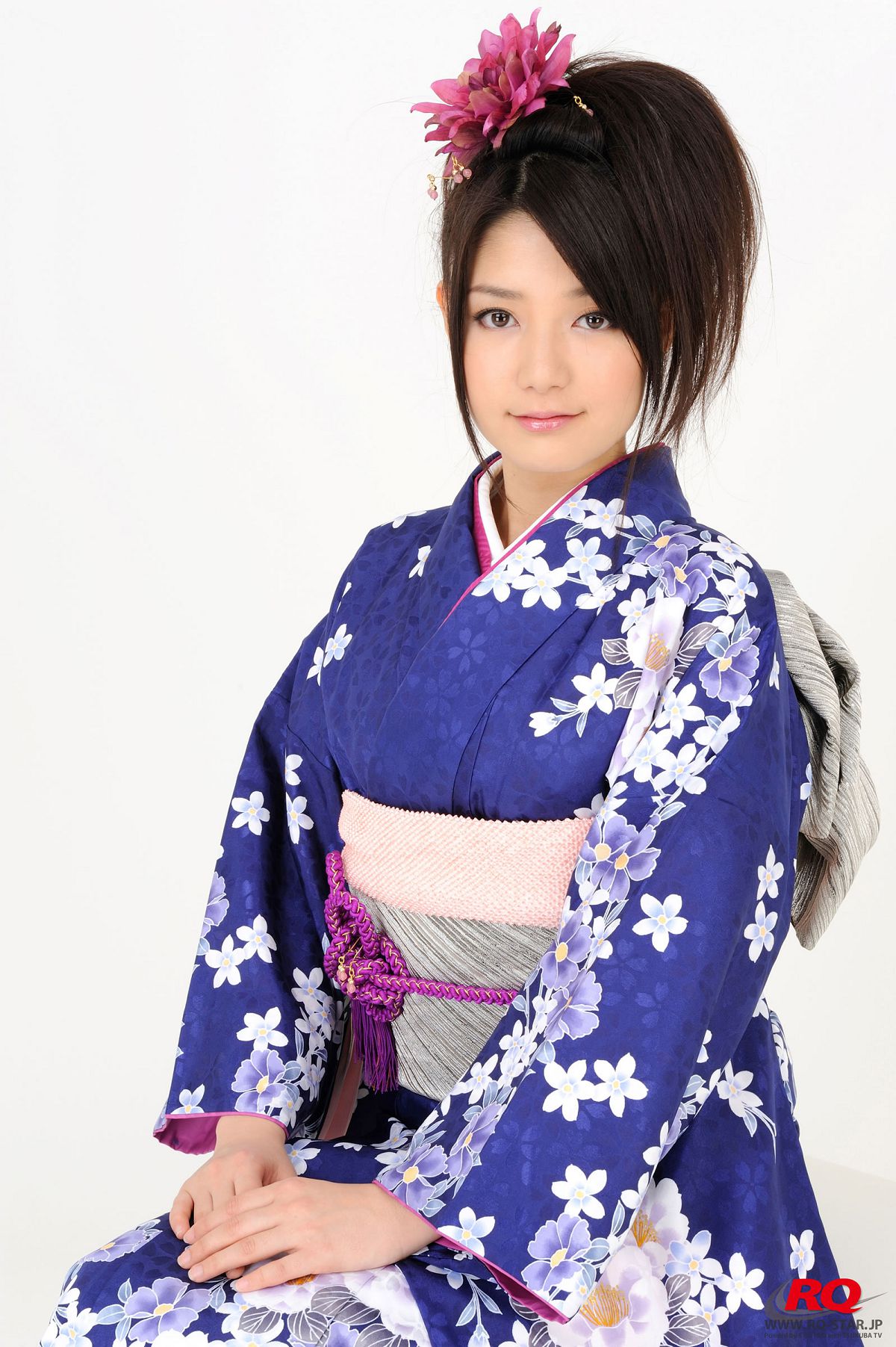 [RQ-STAR] NO.00068 Hitomi Furusaki 古崎瞳 謹賀新年 Kimono – Happy New Year [75P]