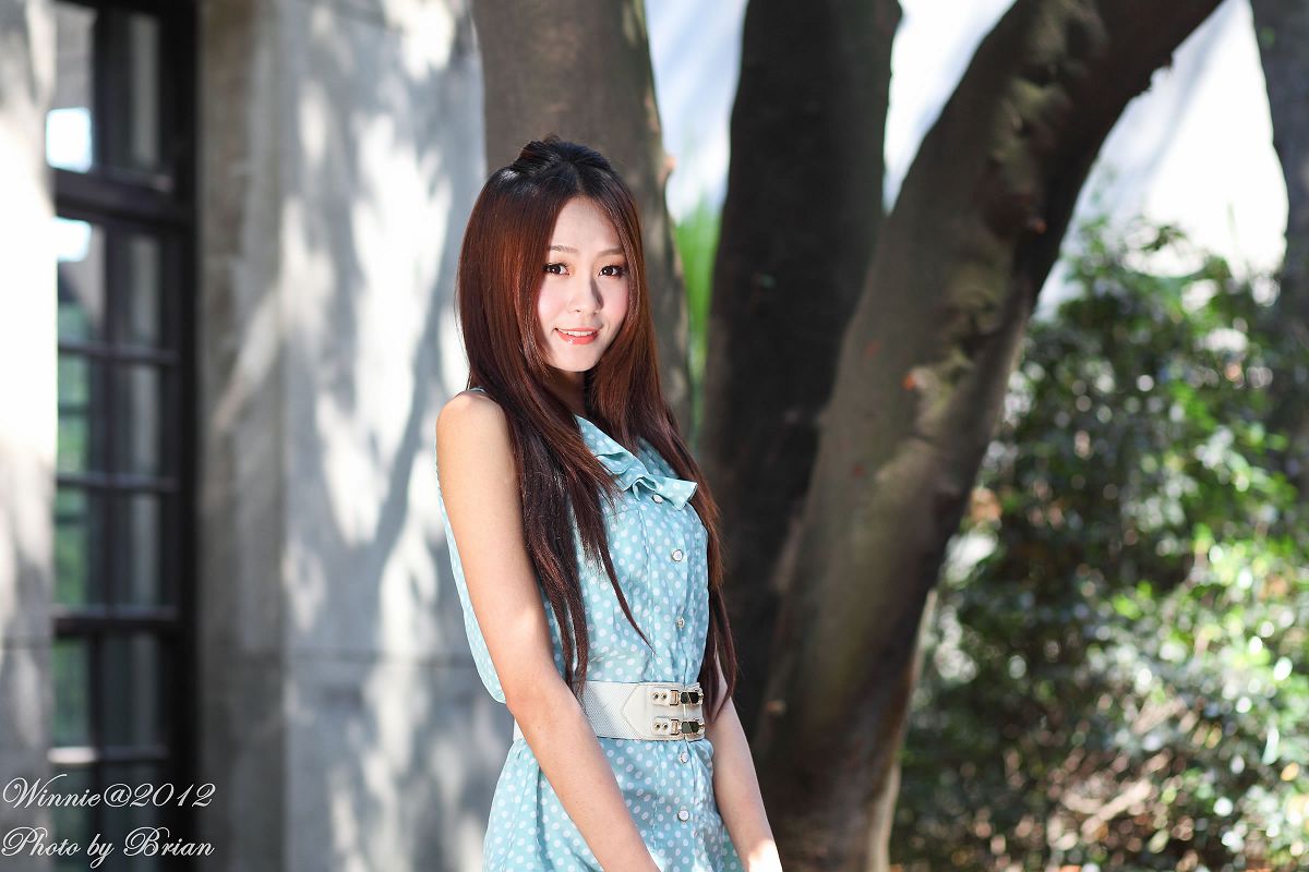 [Beautyleg] 模特 Winnie小雪華山特區外拍之郊外阳光 [28P]