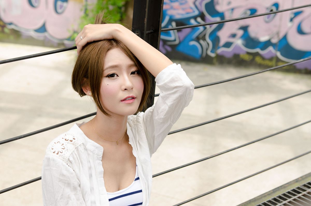 [Beautyleg] 2014.07.13 小雪西門町街拍4 [26P]