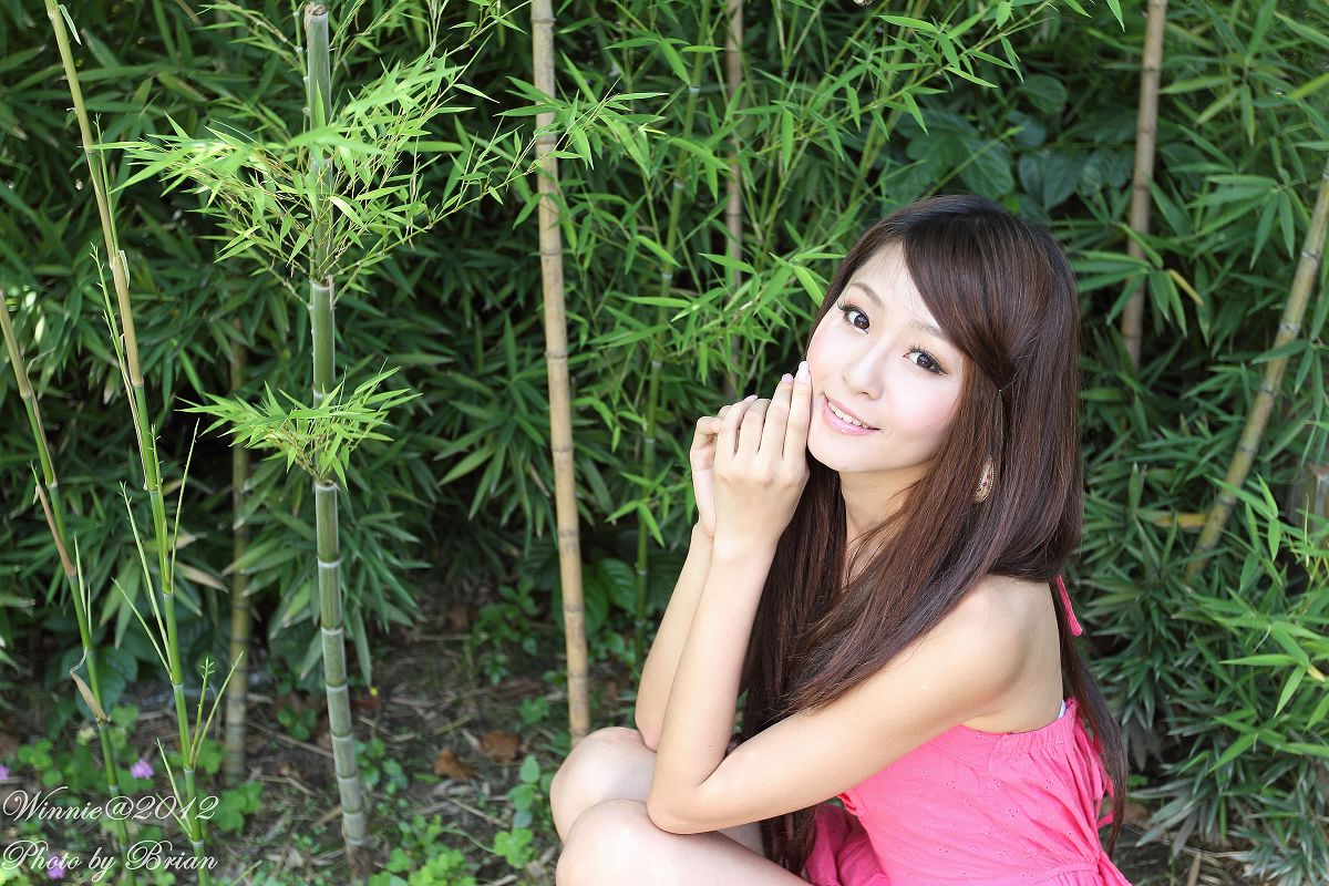 [Beautyleg] 模特 Winnie小雪華山特區外拍之粉色竹林 [21P]