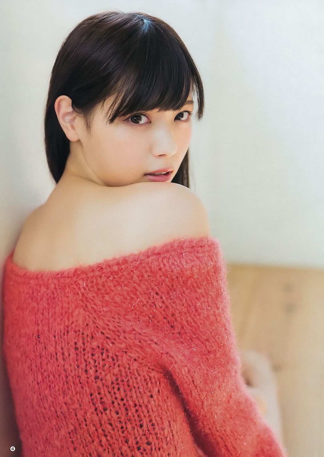 [Weekly Young Jump] 2014 No.44 45篠田麻里子 天木じゅん 西野七瀬 深川麻衣 [29P]