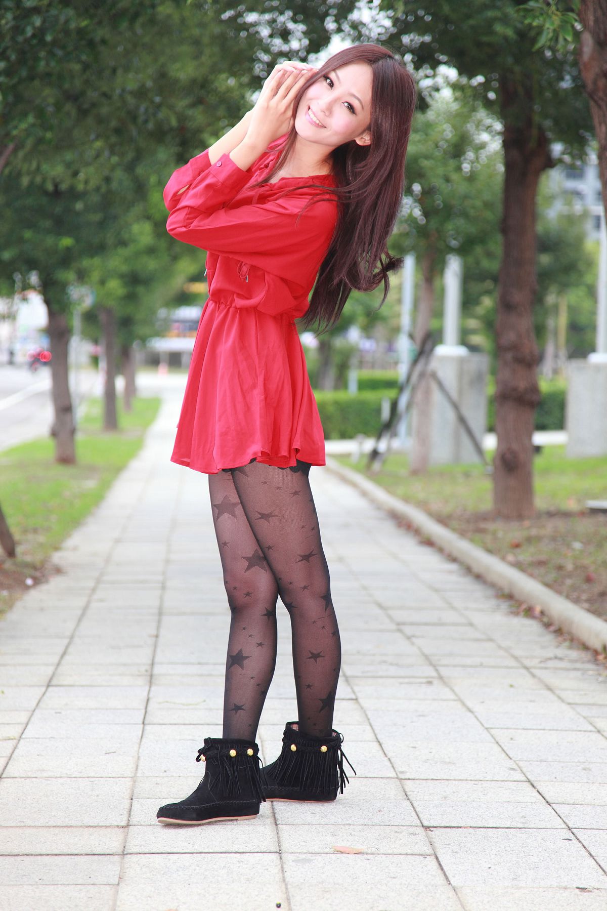 [Beautyleg] 女神新竹縣體育場小雪外拍-2 [29P]