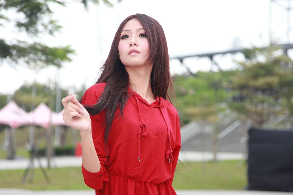 [Beautyleg] 女神新竹縣體育場小雪外拍-2 [29P]