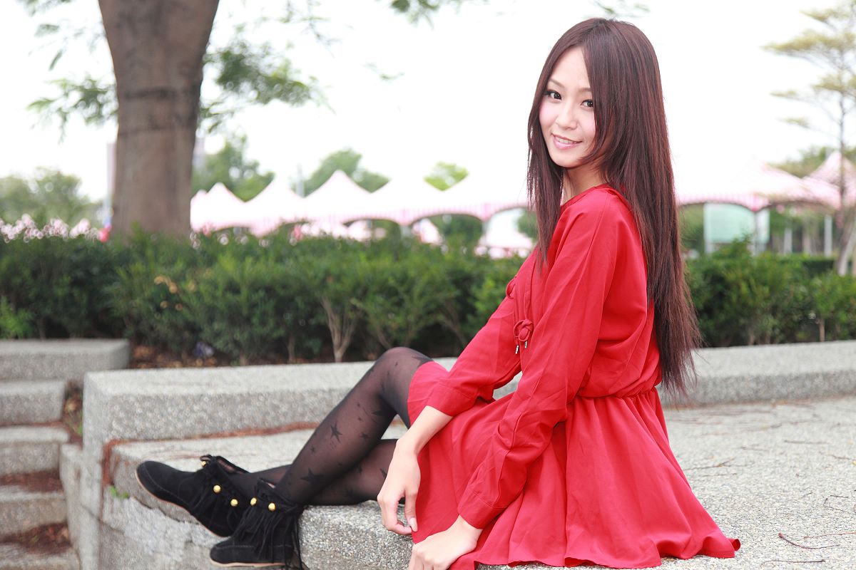[Beautyleg] 女神新竹縣體育場小雪外拍-2 [29P]