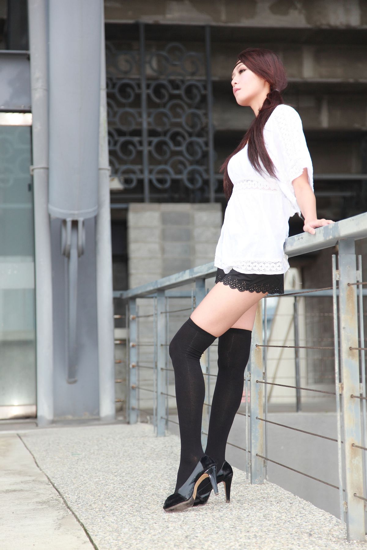 [Beautyleg] 女神新竹縣體育場小雪外拍-5 [25P]