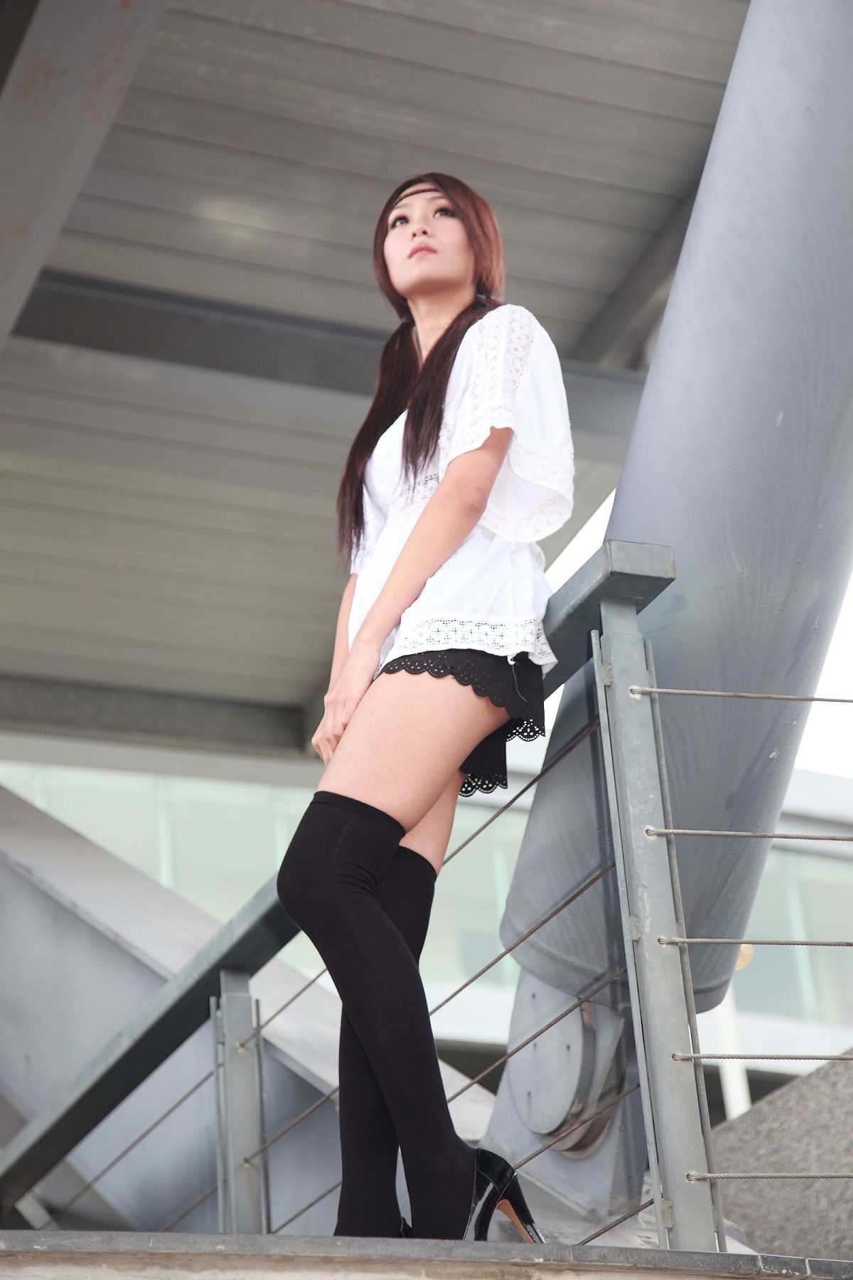 [Beautyleg] 女神新竹縣體育場小雪外拍-5 [25P]
