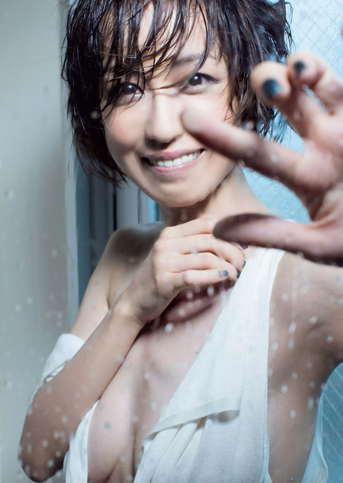 [Weekly Playboy] 2014 No.43 綾瀬はるか 道重さゆみ 内田理央 志田友美 西野七瀬 小林麗菜 安達祐実 及川奈央 [57P]