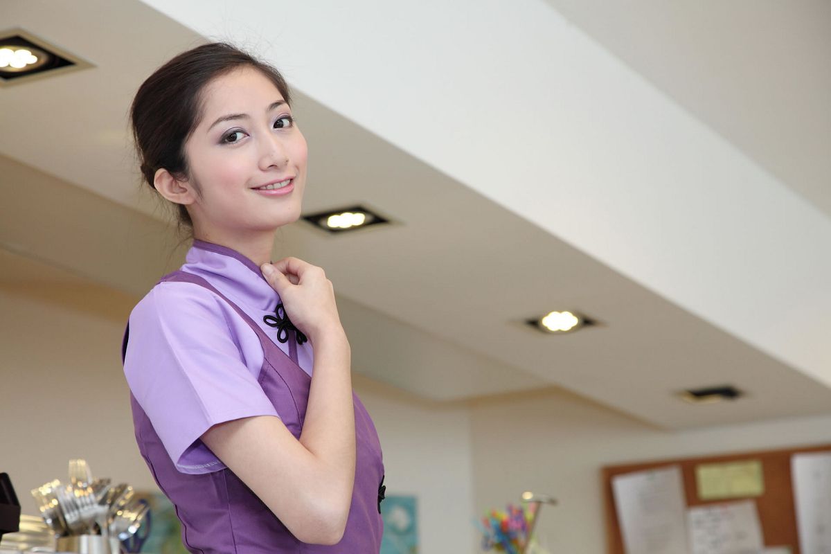 [Beautyleg] 女神Emily 爱容写真集 [75P]