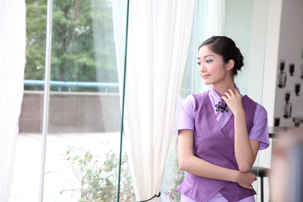 [Beautyleg] 女神Emily 爱容写真集 [75P]