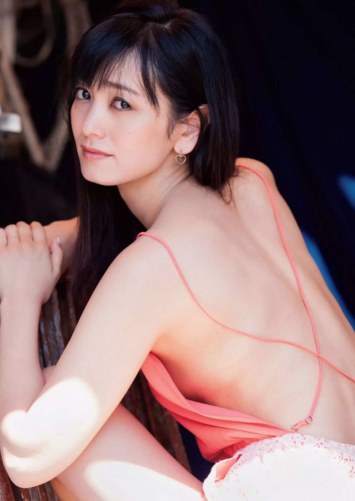 [Weekly Playboy] 2014 No.45 NMB48 都丸紗也華 脊山麻理子 安齋らら 吉木りさ 夏目ナナ 八反安未果 [38P]