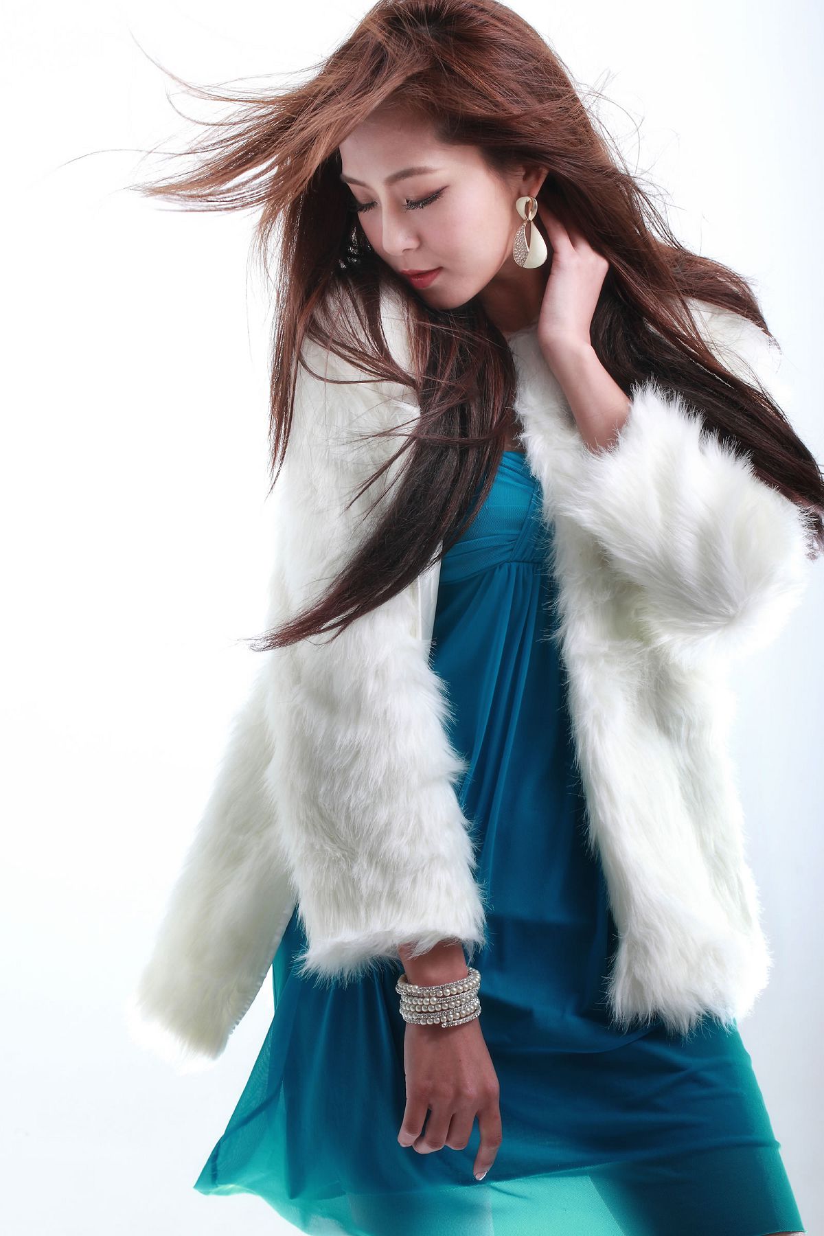 [Beautyleg] 女神Winnie小雪 超清棚拍写真 [59P]