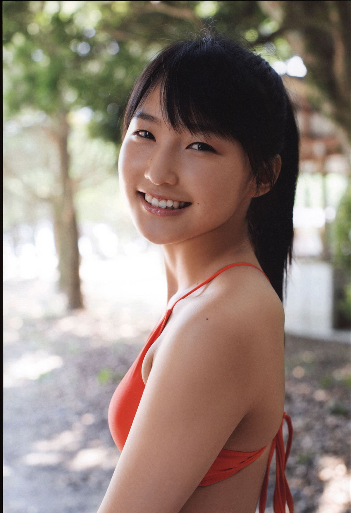 鞘師里保 写真集 『 太陽 』 [92P]
