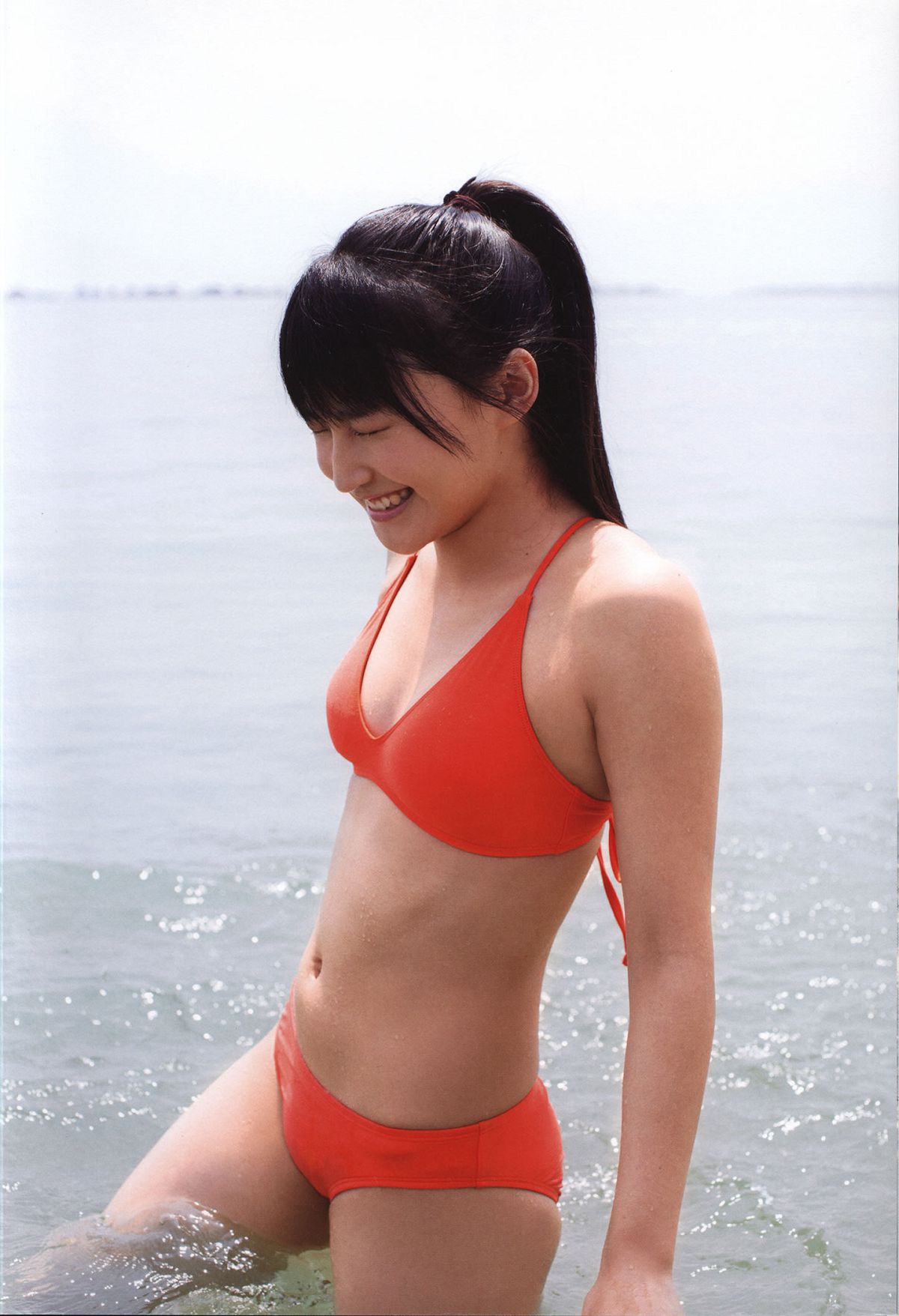 鞘師里保 写真集 『 太陽 』 [92P]