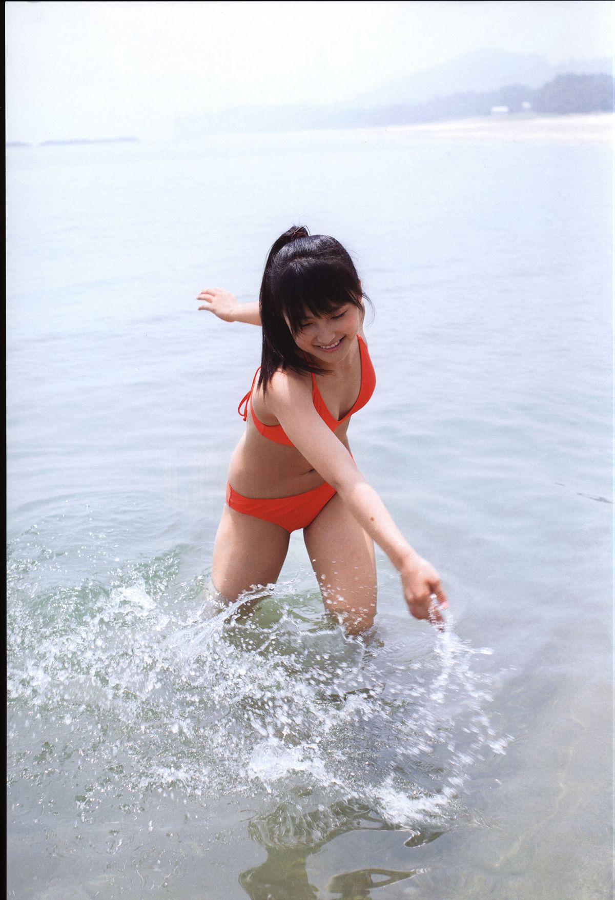 鞘師里保 写真集 『 太陽 』 [92P]