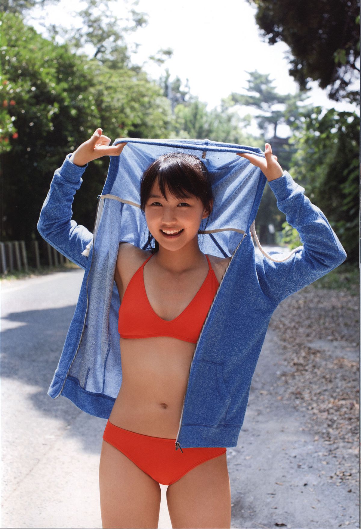 鞘師里保 写真集 『 太陽 』 [92P]