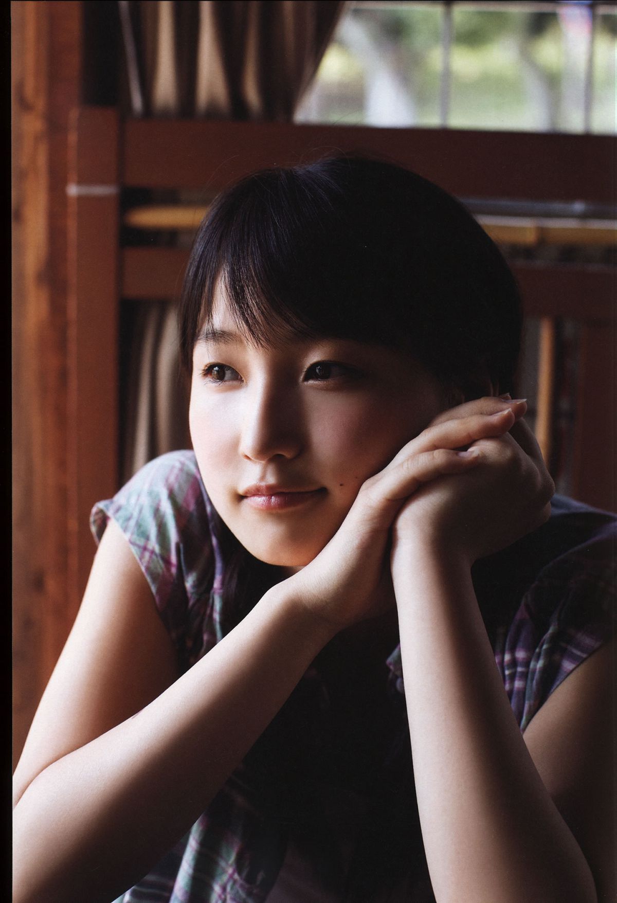 鞘師里保 写真集 『 太陽 』 [92P]