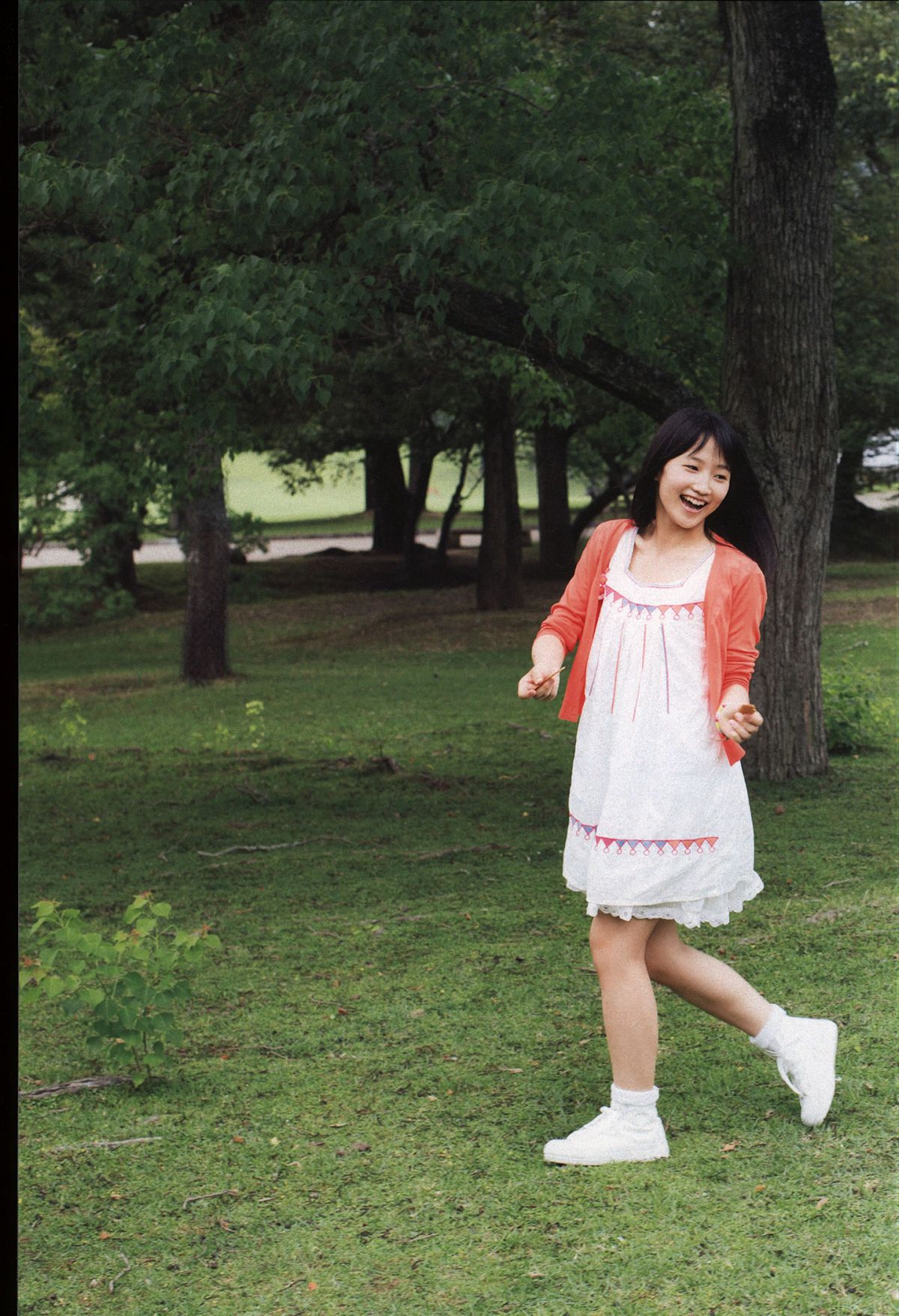 鞘師里保 写真集 『 太陽 』 [92P]