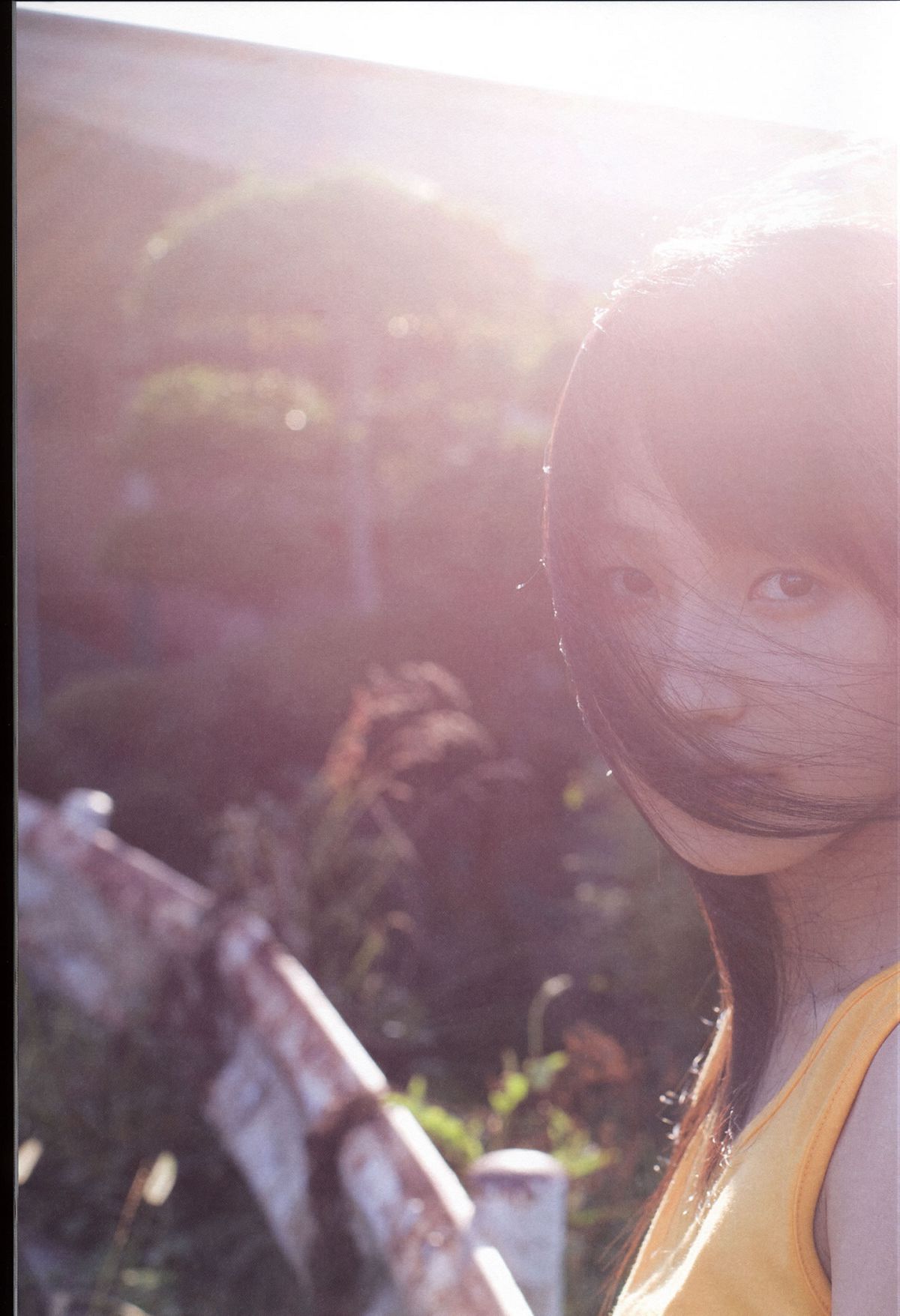 鞘師里保 写真集 『 太陽 』 [92P]