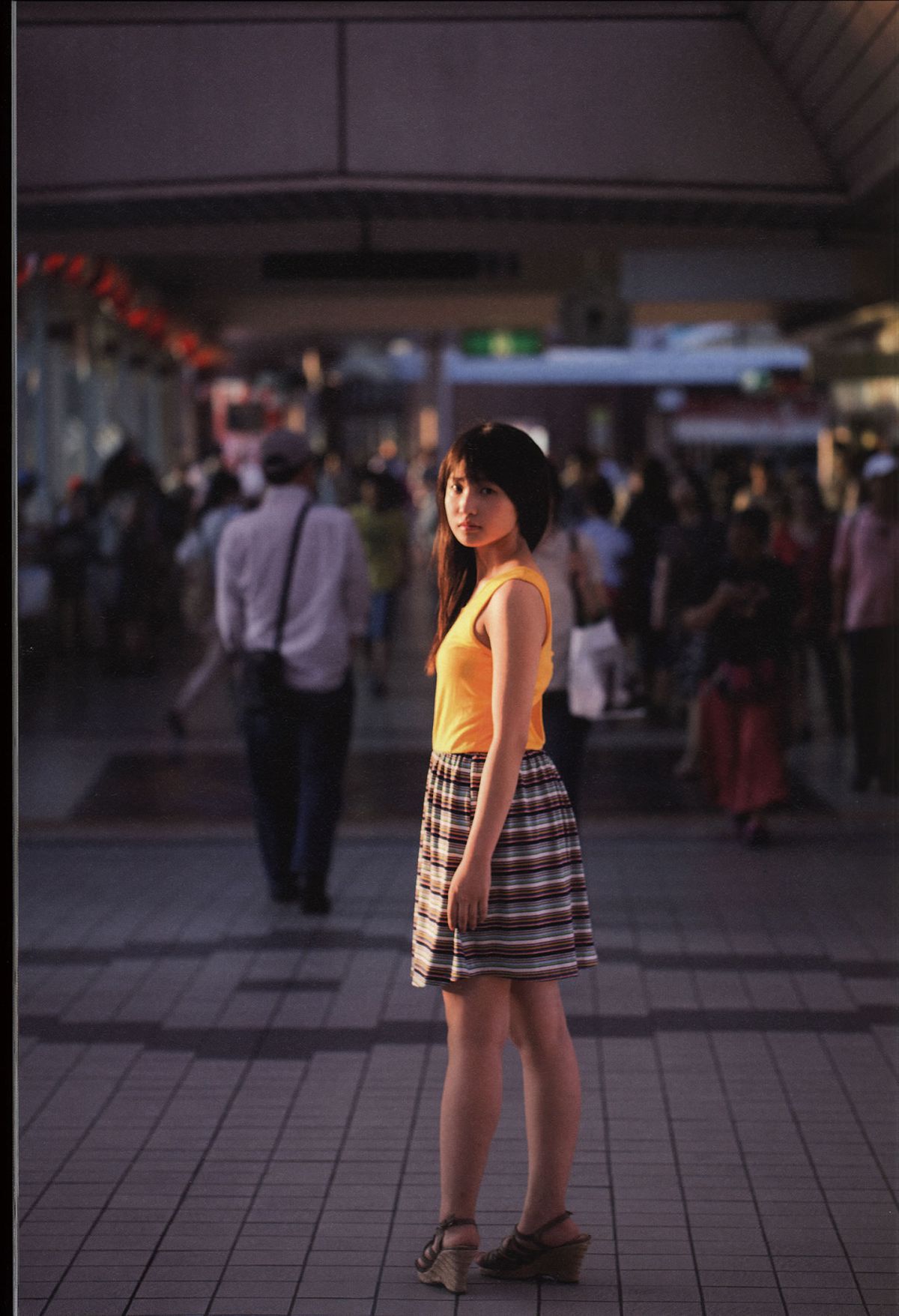 鞘師里保 写真集 『 太陽 』 [92P]