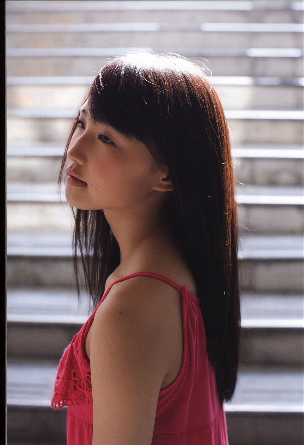 鞘師里保 写真集 『 太陽 』 [92P]
