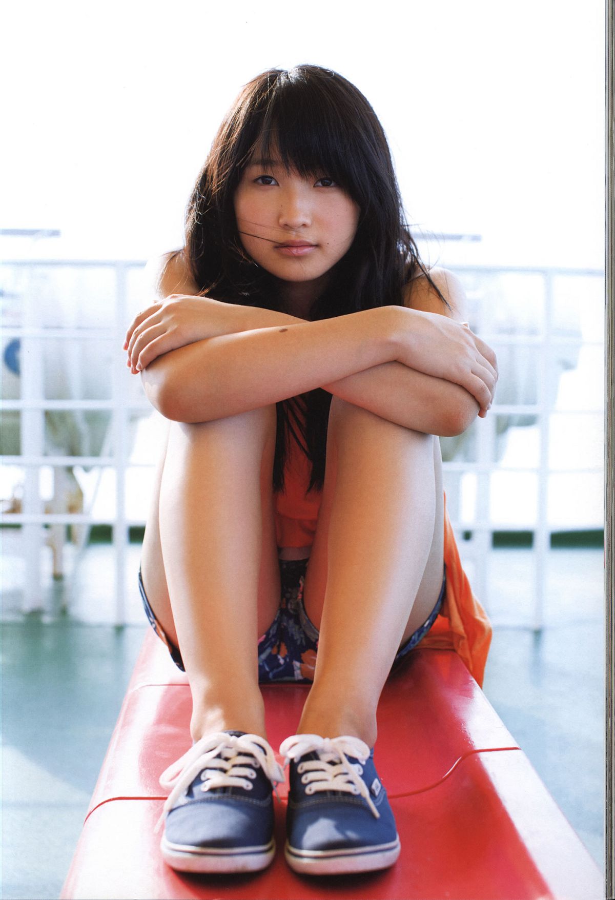 鞘師里保 写真集 『 太陽 』 [92P]